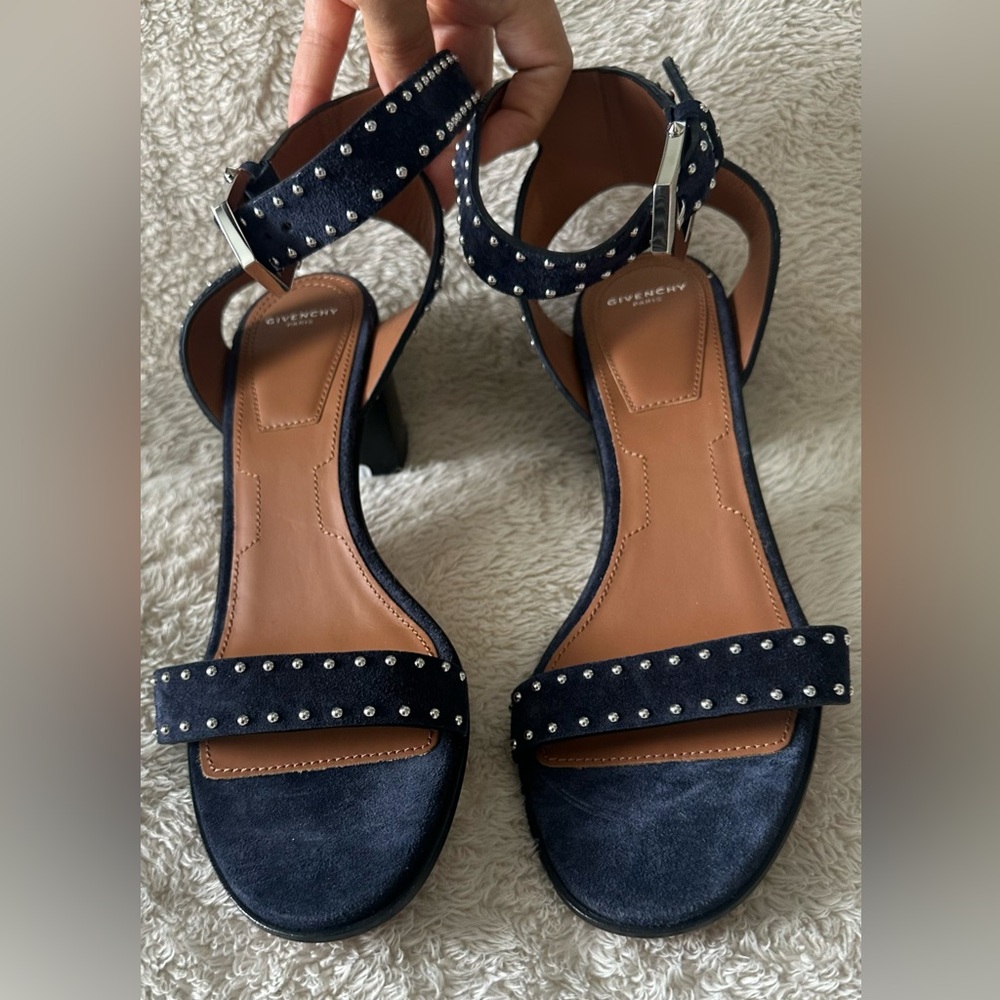 * Givenchy Paris navy blue studded chunky heel sandal size 38.5 - Picture 3 of 9